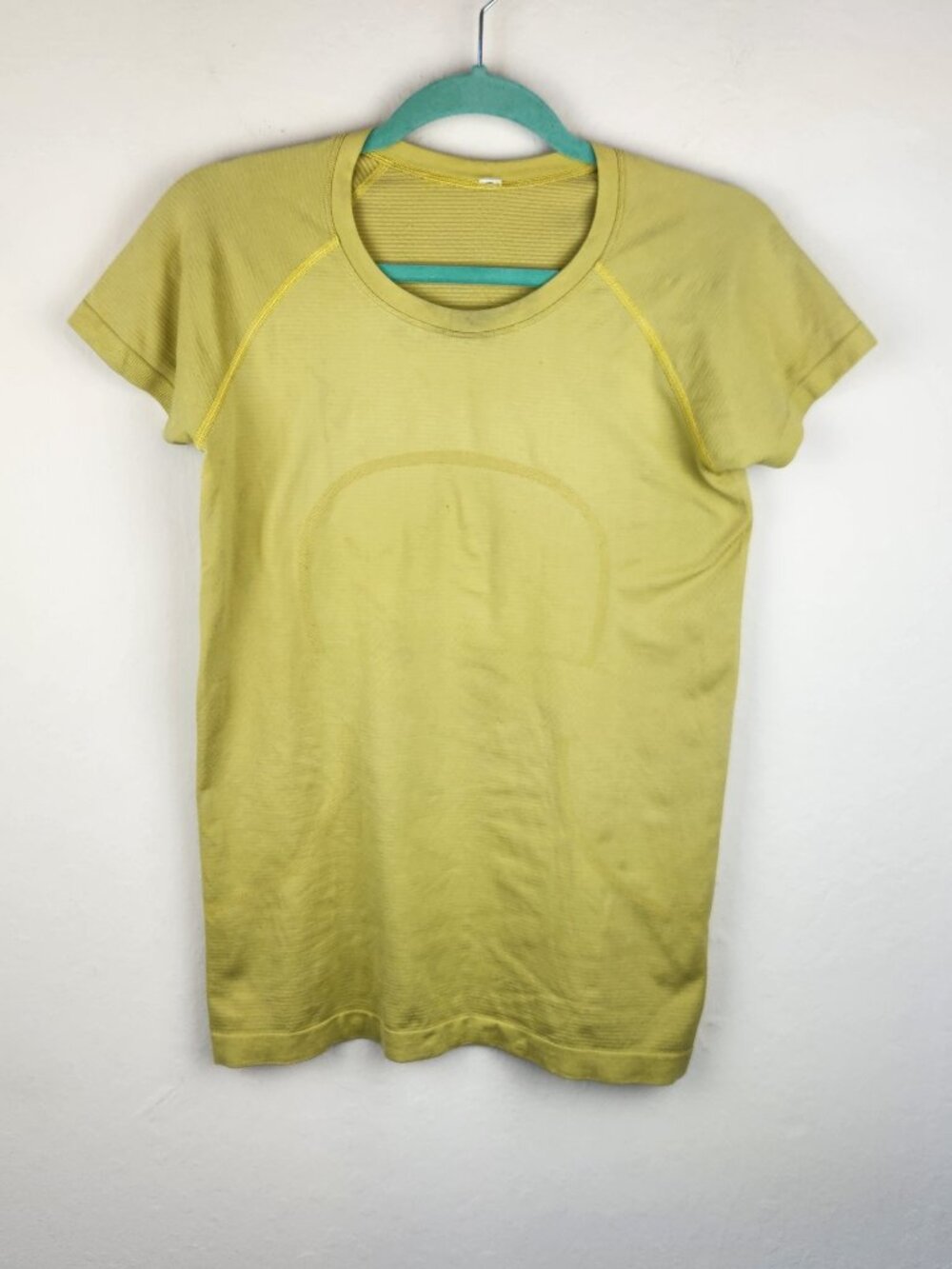 Lululemon Swiftly Tech Short Sleeve Top Yellow Pear? sz 8 *flawed*